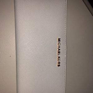 Michael Kors wallet white